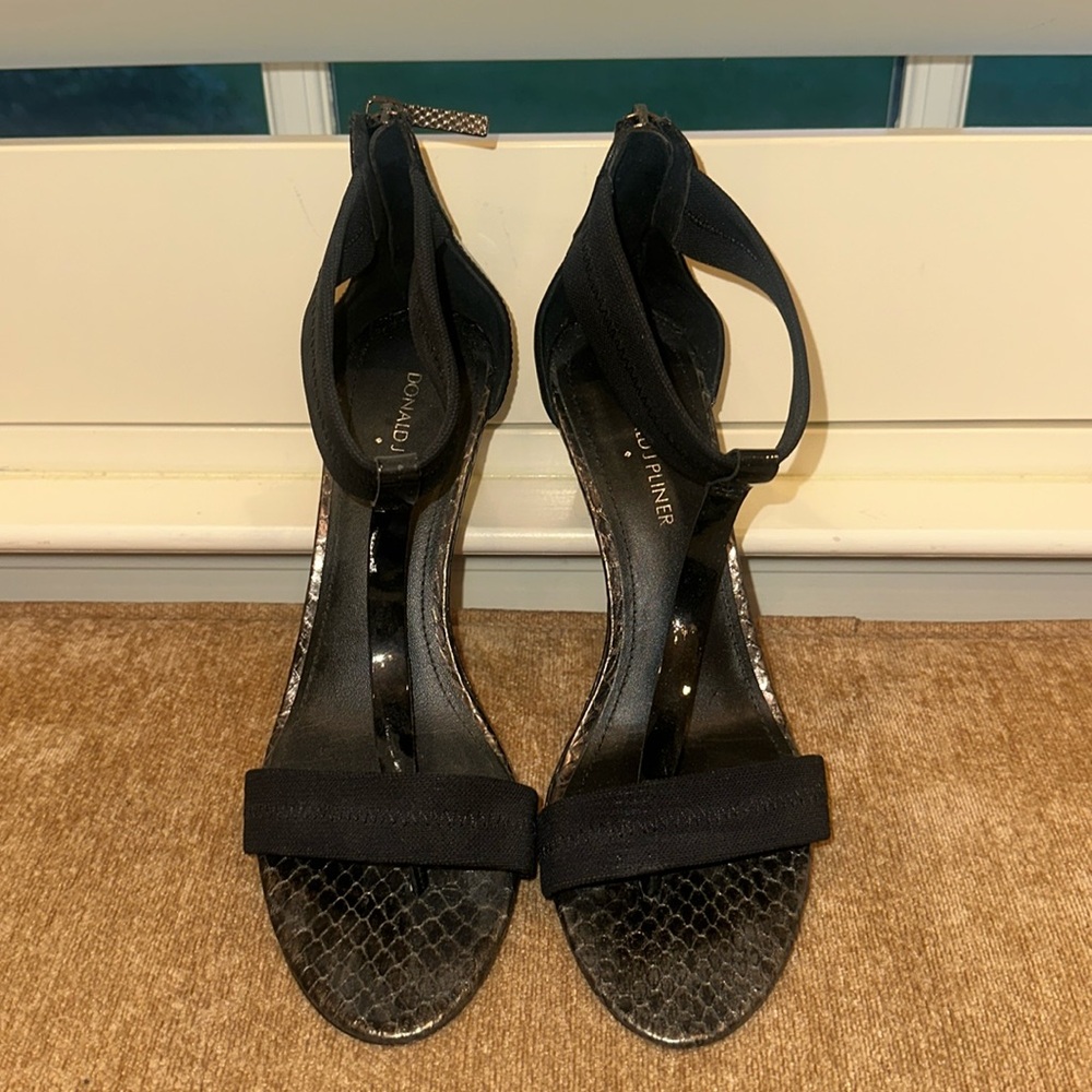 Donald Pliner  wedges - zip on heel